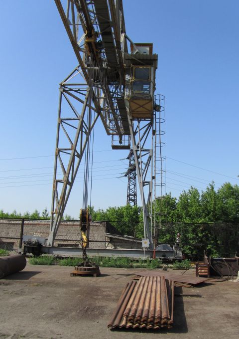 Reconstruction of a gantry crane for working with a magnet - foto N2